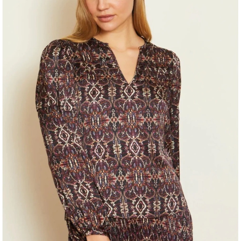 NWT Caballero Pearl Top in Rusted Deco Print Size Smalll
